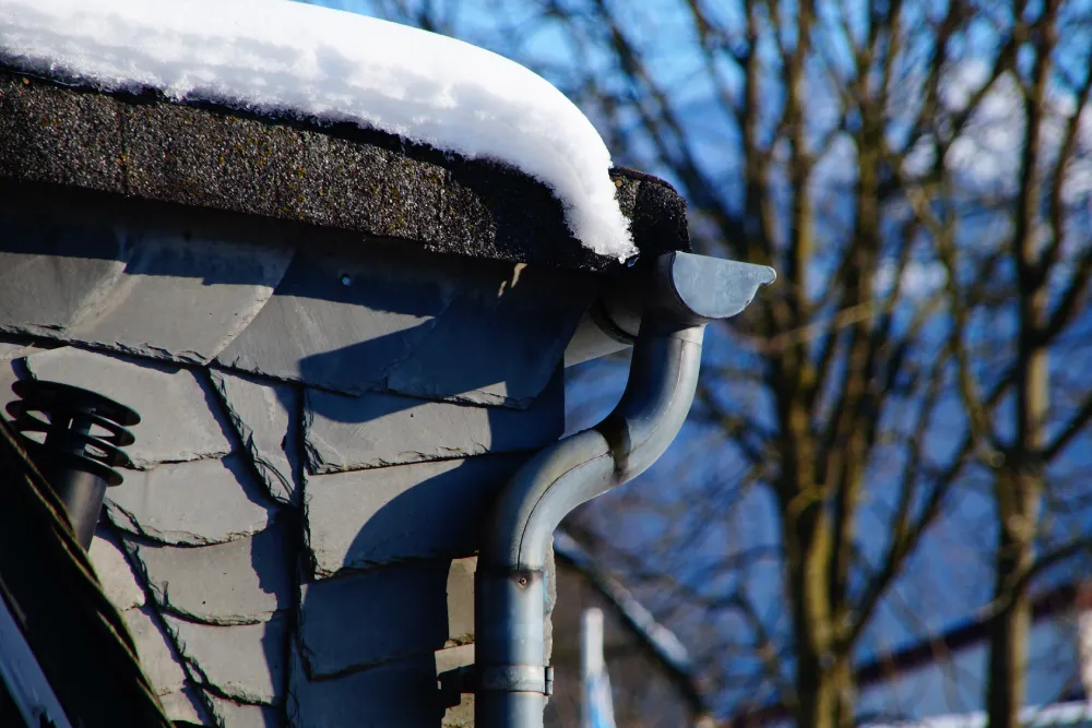 You are currently viewing Why Hiring a Gutter Protection Company is Essential This Winter